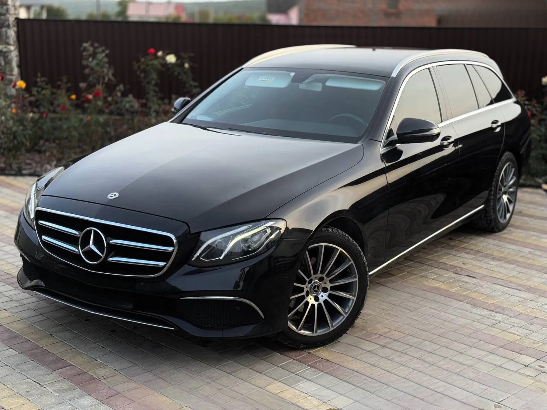 Mercedes-Benz E 220d